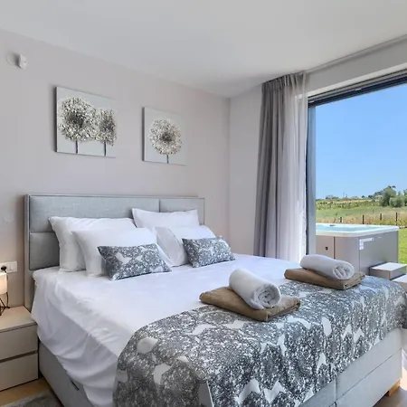 Villa Chiara By Interhome