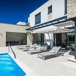 Chiara By Interhome *