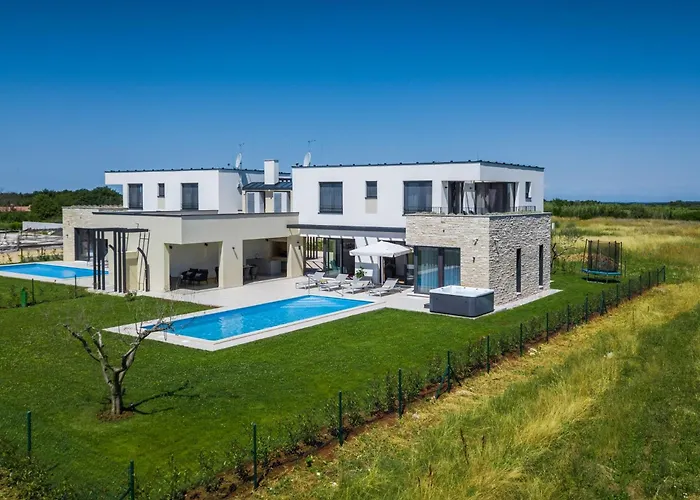 Chiara By Interhome Brtonigla