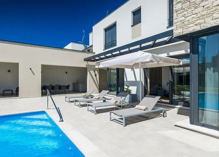 Chiara By Interhome *